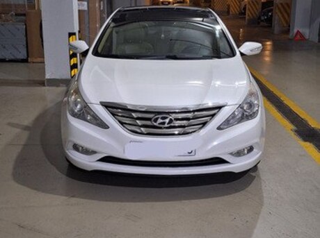 Hyundai Sonata 2010