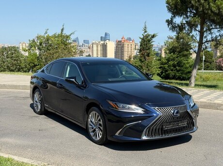 Lexus ES 300h 2021