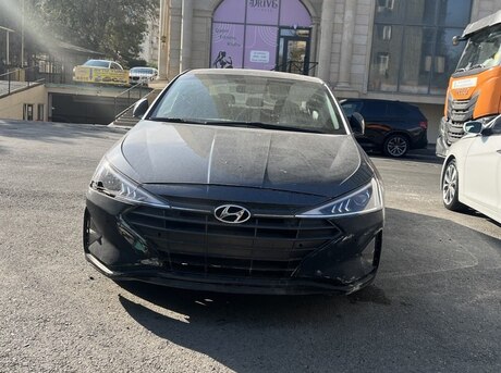 Hyundai Elantra 2019