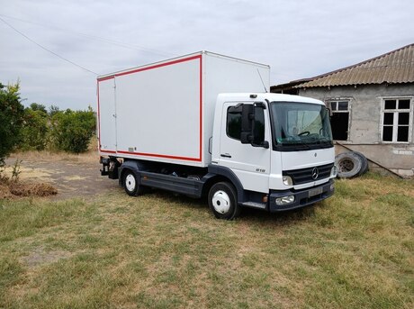 Mercedes Atego 818