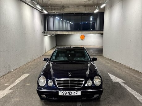 Mercedes E 220 2001