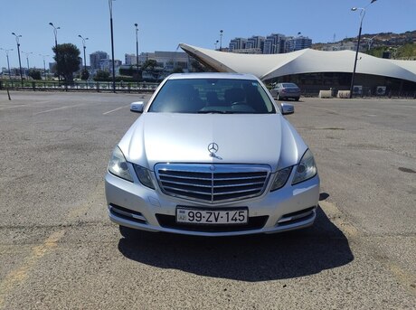 Mercedes E 200 2011