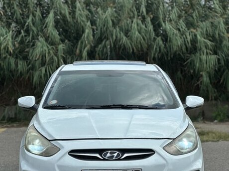 Hyundai Accent 2012