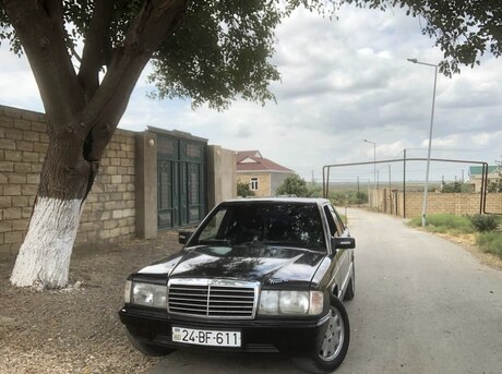 Mercedes 190 1990