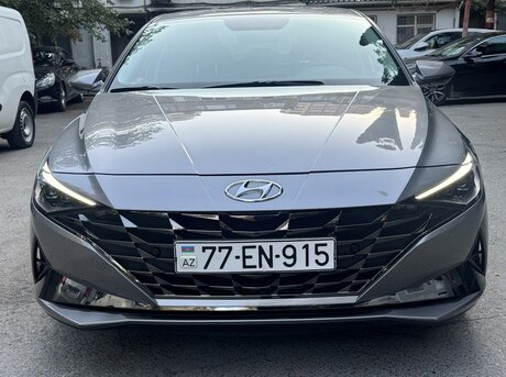 Hyundai Elantra 2022