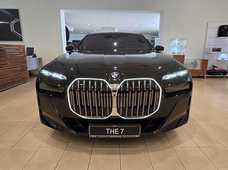 BMW 740 2025