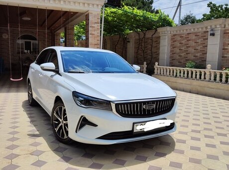 Geely Emgrand 2022