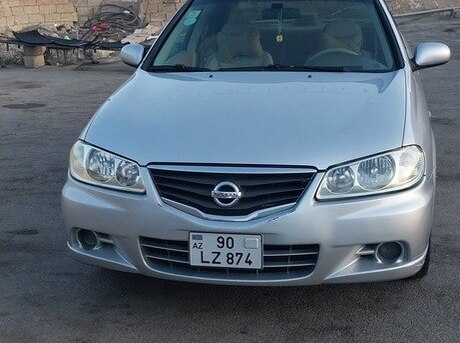 Nissan Sunny 2010