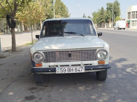 LADA (VAZ) 21011 1982