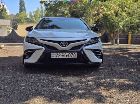 Toyota Camry 2017