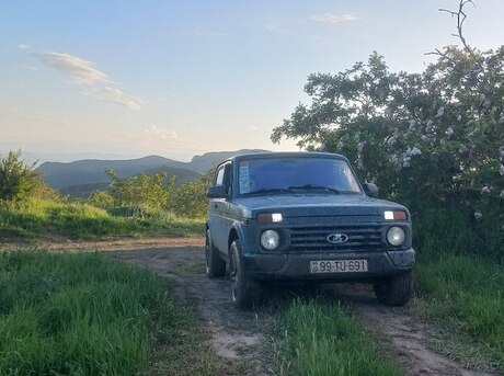 LADA (VAZ) Niva 2013