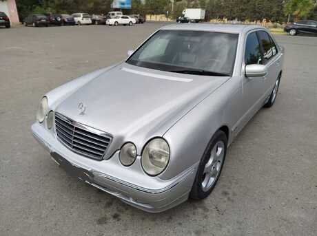 Mercedes E 240 2001