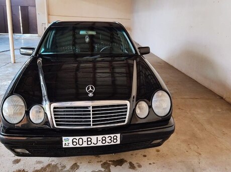Mercedes E 240 1999