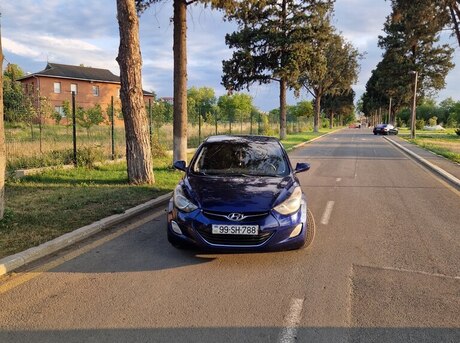 Hyundai Elantra 2011