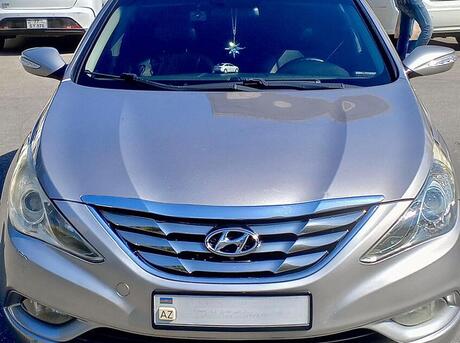 Hyundai Sonata 2010