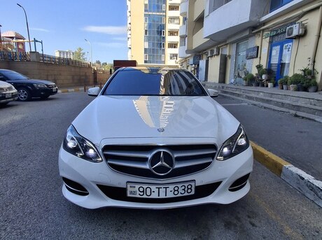 Mercedes E 220 2015