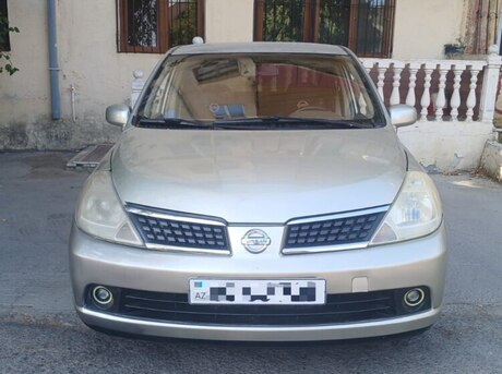 Nissan Tiida 2008