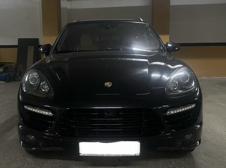 Porsche Cayenne Turbo S 2013