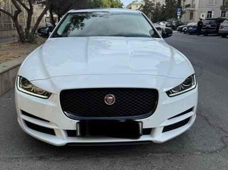 Jaguar XE 2018