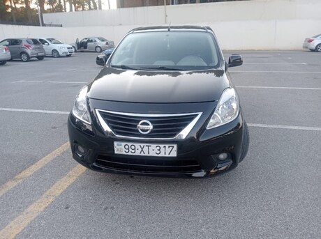 Nissan Sunny 2012