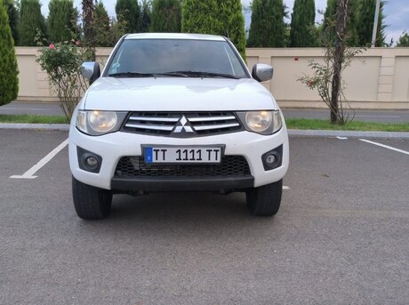 Mitsubishi L200 2014