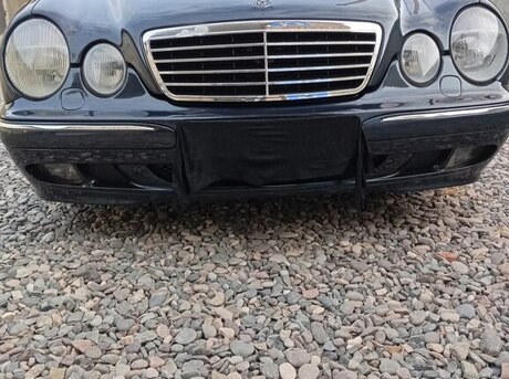 Mercedes E 220 1999