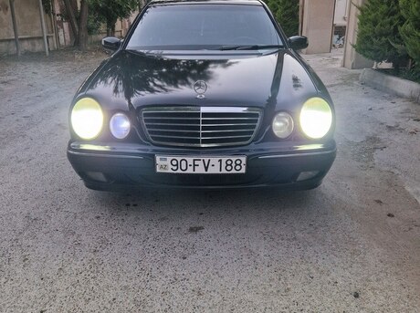 Mercedes E 240 2001