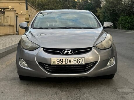Hyundai Elantra 2012