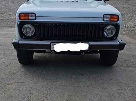 LADA (VAZ) Niva 2010