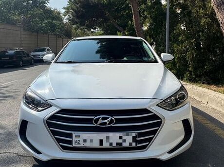 Hyundai Elantra 2018