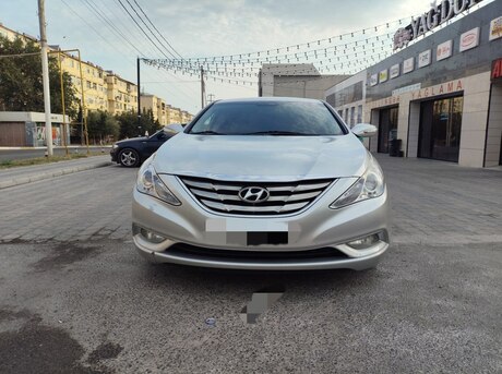 Hyundai Sonata 2010