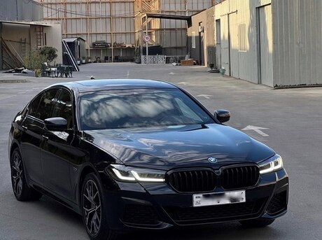 BMW 530e 2021
