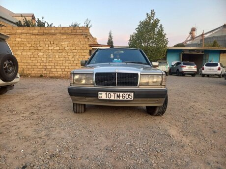 Mercedes 190 1987