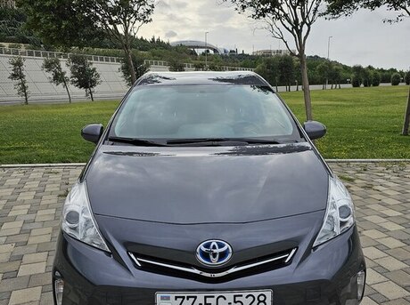 Toyota Prius V 2012