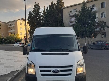 Ford Transit 2010