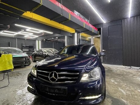 Mercedes C 200 2011