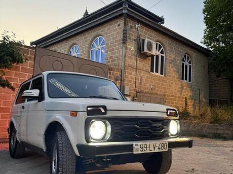 LADA (VAZ) Niva 2006
