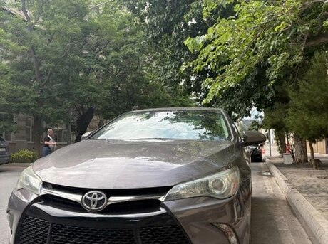 Toyota Camry 2016