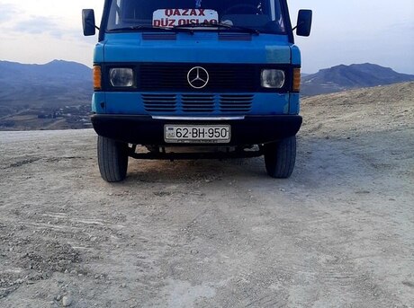 Mercedes 208 D 1993