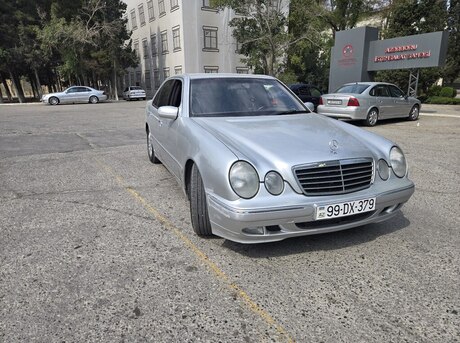 Mercedes E 270 2001
