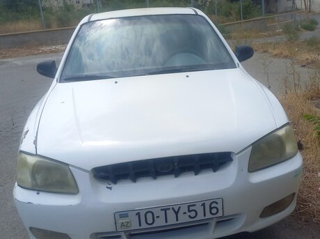 Hyundai Accent 2001