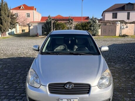 Hyundai Accent 2010