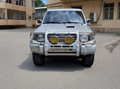 Mitsubishi Pajero 1995