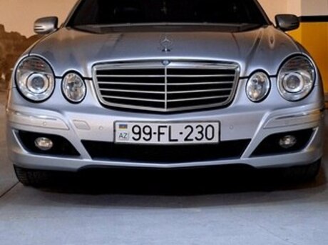 Mercedes E 220 2003