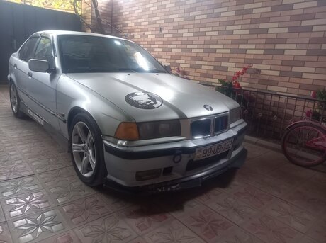 BMW 320 1995