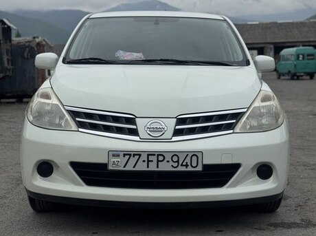 Nissan Tiida 2012