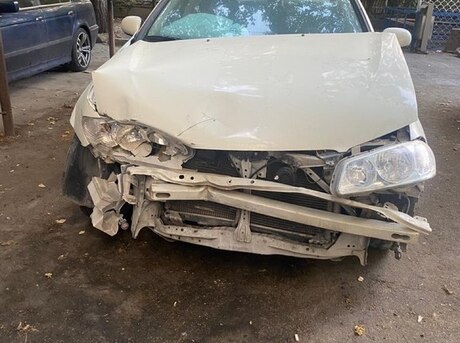Nissan Sunny 2010