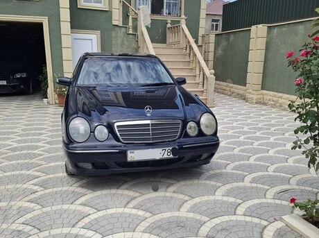 Mercedes E 240 2001