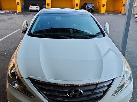 Hyundai Sonata 2011