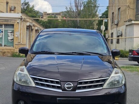 Nissan Tiida 2011